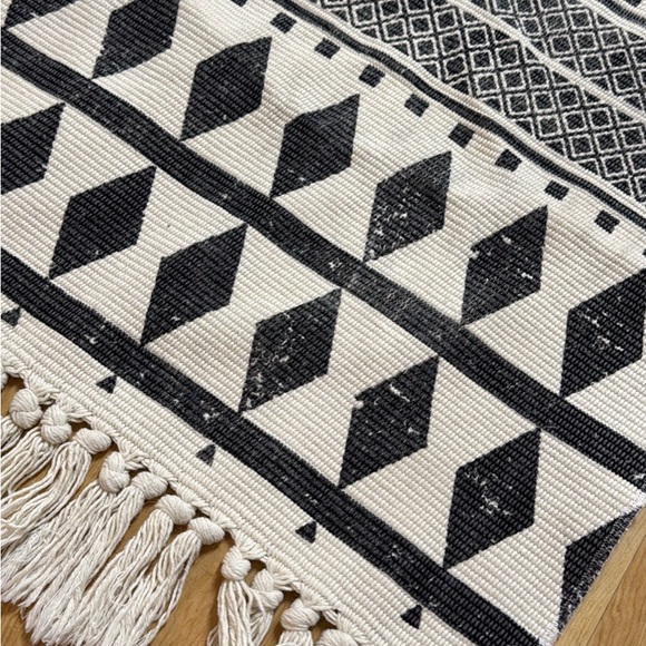 Black and White Geometric Patterned Rug - Picture 2 of 5